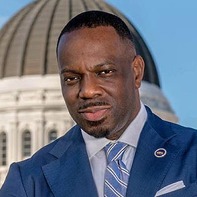 Photo of Toks Omishakin